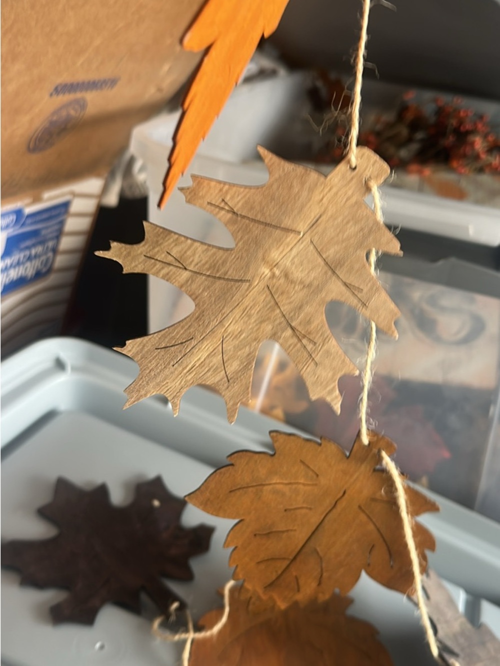 Handcrafted Autumn Leaf Garland – Brown Fall Décor